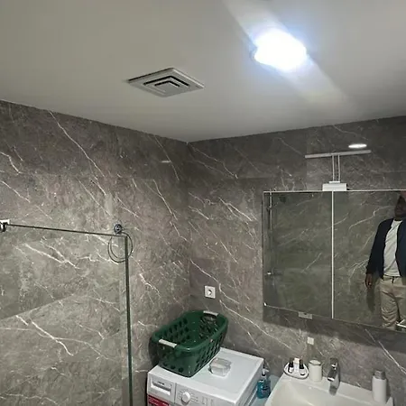 Express 24 74 Apartment